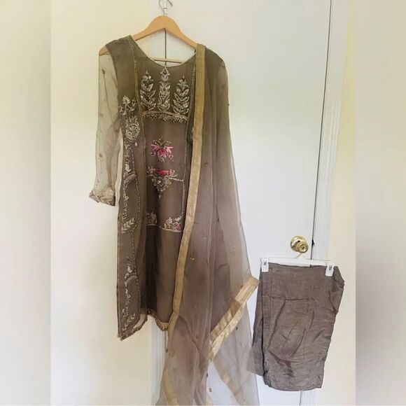 PAKISTANI CUSTOM DESIGNER FORMAL INDIAN DRESS 3 PIECE - Picture 6 of 16